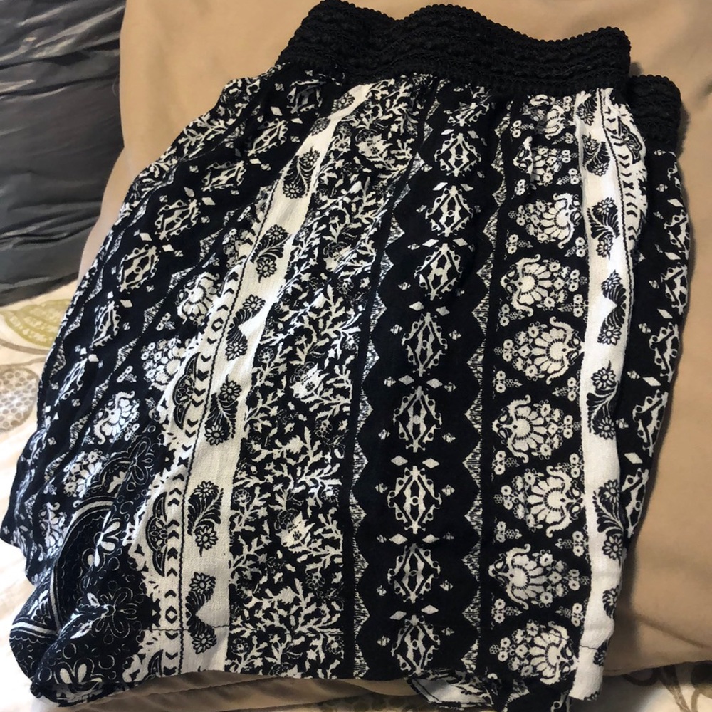 Shorts - Picture 4 of 4